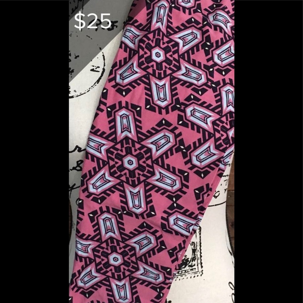 NWT os LULAROE LEGGINGS